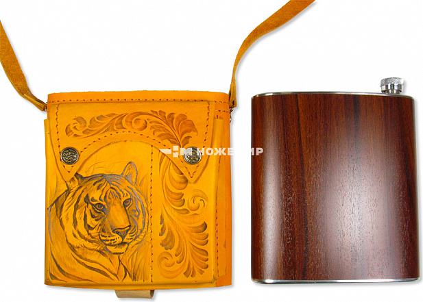 Фляга в подарочном чехле 1,0л